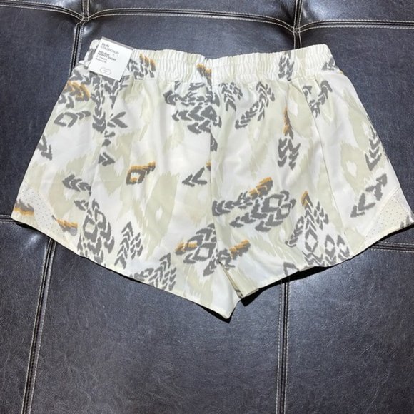 CALIA Women's Mid Rise Infinity Run Short - Picture 11 of 14